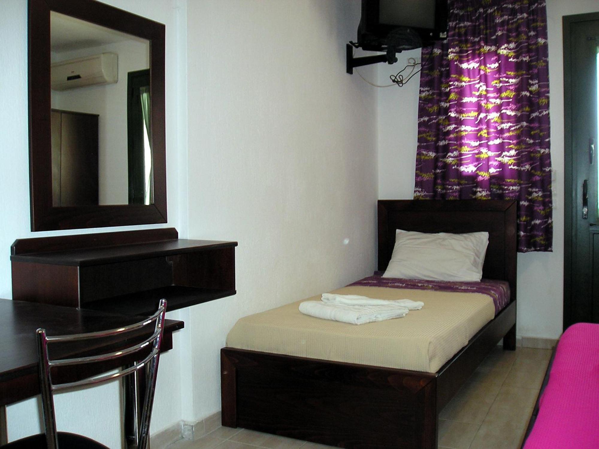 Golden Beach Inn Hriszí Amudiá Szoba fotó