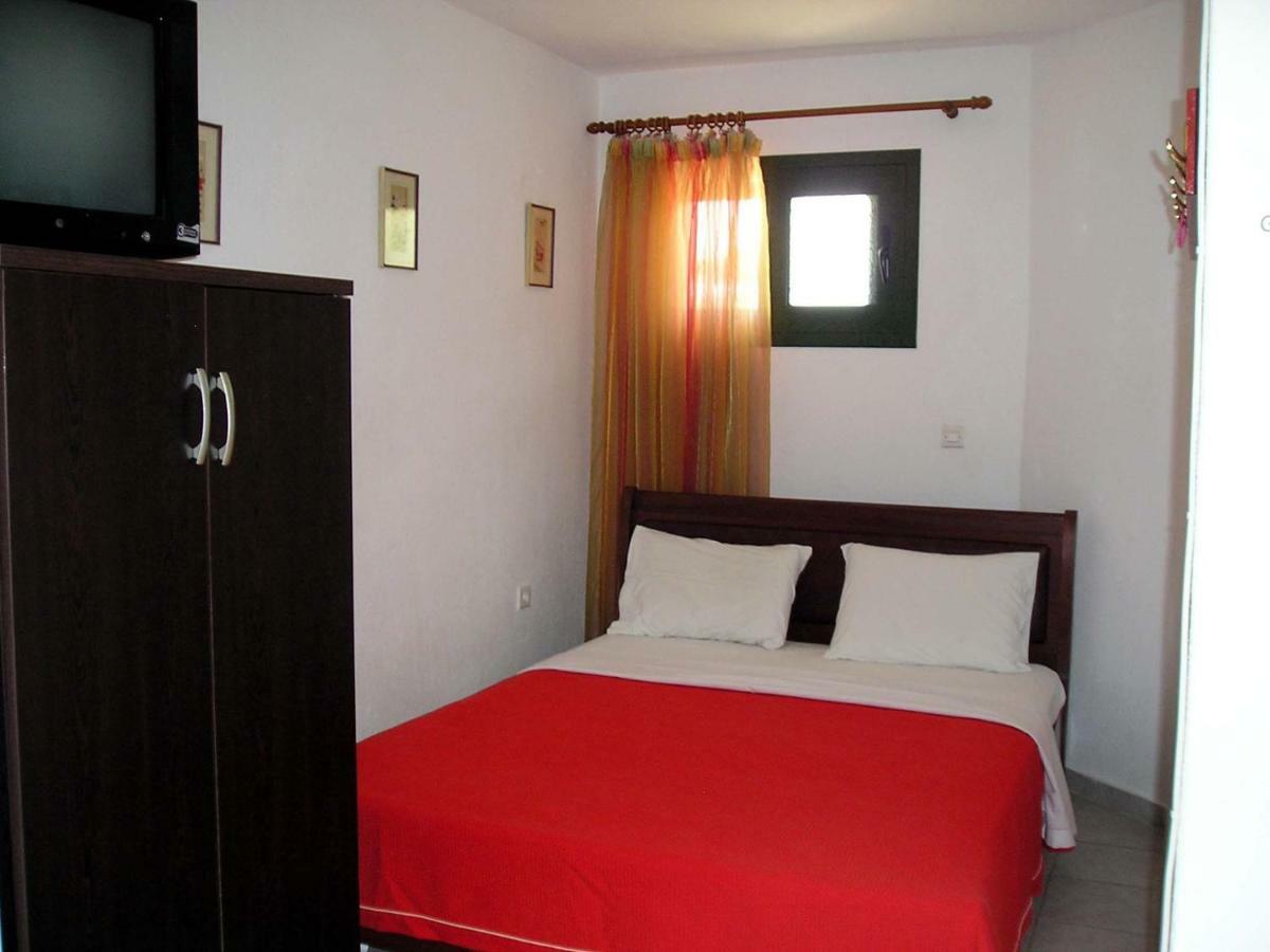 Golden Beach Inn Hriszí Amudiá Kültér fotó